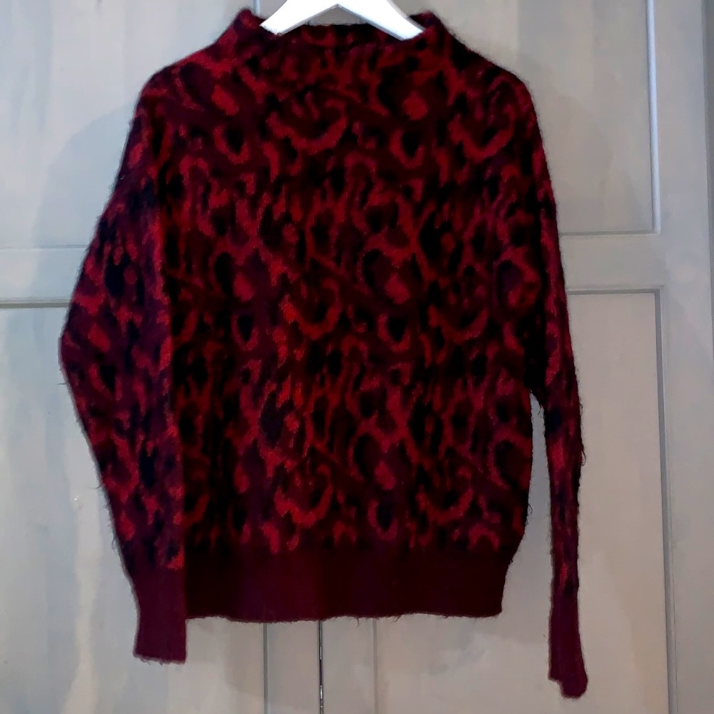 Gorgeous and warm - Italian made red wine leopard warm sweater